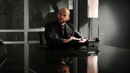 Supergirl - S5E12: Back from the Future (2)