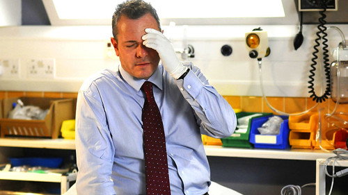 Casualty - S23E43: Not Over Until the Fat Lady Sings