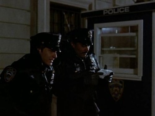 Law & Order - S1E19: The Serpent's Tooth