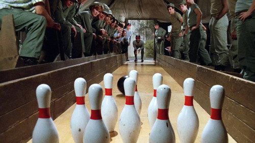 M*A*S*H - S10E19: Sons and Bowlers