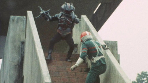 Kamen Rider - S2E24: Mysterious! Cockroach Manor!!