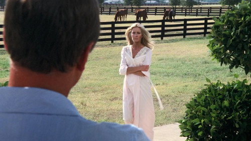Dallas - S2E2: Reunion (2)
