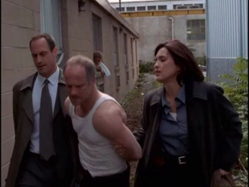 Law & Order: Special Victims Unit - S1E11: Bad Blood