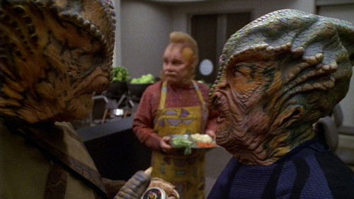 Star Trek: Voyager - S3E23: Distant Origin