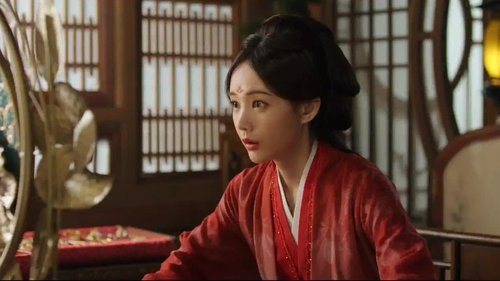 A Dream Within a Dream - S1E1: Becoming the Female Lead