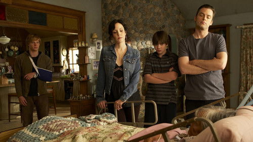 Weeds - S4E1: Mother Thinks the Birds Are After Her