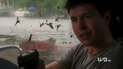 Burn Notice - S4E9: Center of the Storm