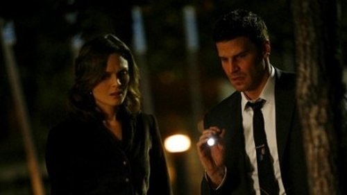Bones - S2E15: Bodies in the Book
