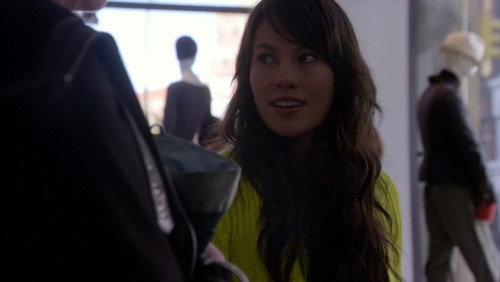 Law & Order - S19E15: Bailout