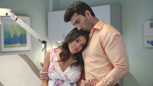 Jane the Virgin - S1E13: Chapter Thirteen