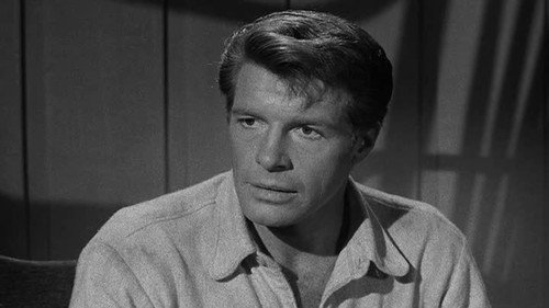 Wagon Train - S2E15: The Flint McCullough Story