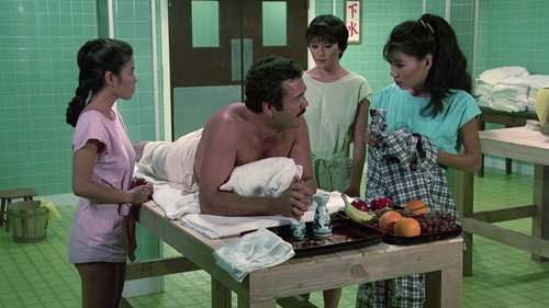 Magnum, P.I. - S5E17: The Love-For-Sale Boat