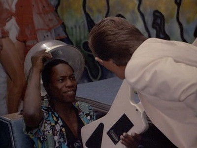 Miami Vice - S1E10: Give a Little, Take a Little