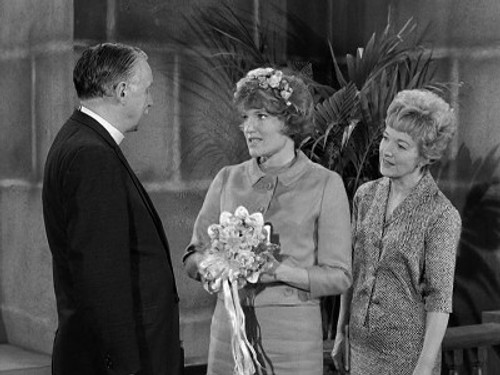 Perry Mason - S9E24: The Case of the Fanciful Frail