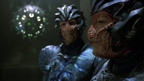 Star Trek: Voyager - S4E16: Prey