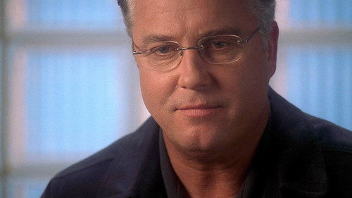CSI: Crime Scene Investigation - S2E23: The Hunger Artist
