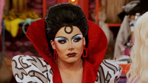 RuPaul's Drag Race - S16E12: Bathroom Hunties