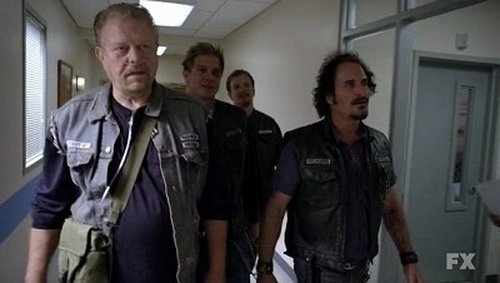 Sons of Anarchy - S3E9: Turas