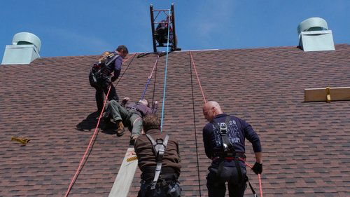 Chicago Fire - S1E5: Hanging On