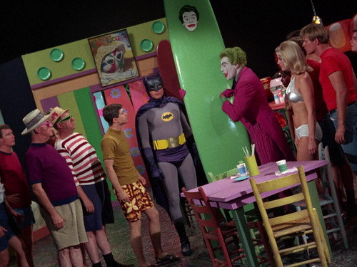 Batman - S3E10: Surf's Up!  Joker's Under!