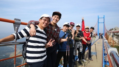 2 Days and 1 Night - S3E469: Hello Joon-Ho's Friends (3) + School Trip with a Friend (1)