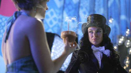 Smallville - S8E17: Hex