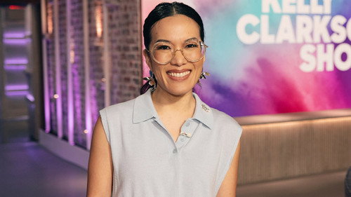 The Kelly Clarkson Show - S6E14: Ali Wong, Lamorne Morris, Finneas