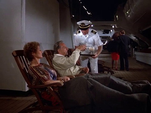 Quincy, M.E. - S7E3: Slow Boat to Madness (1)