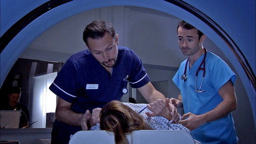 Holby City - S17E15: Sucker Punch