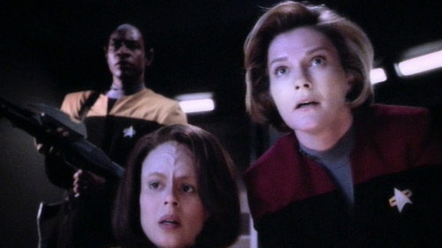 Star Trek: Voyager - S4E13: Waking Moments