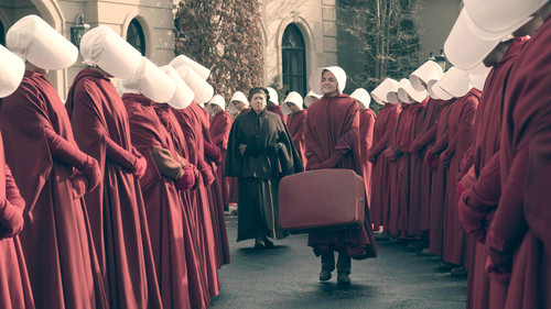 The Handmaid's Tale - S1E9: The Bridge