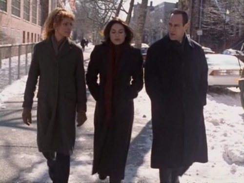 Law & Order: Special Victims Unit - S1E21: Nocturne