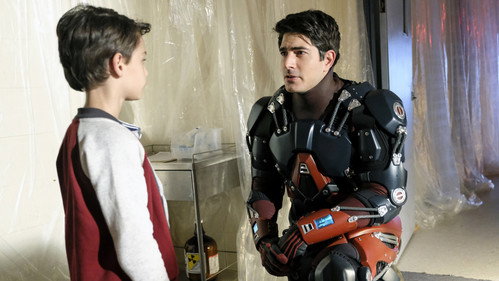 DC's Legends of Tomorrow - S3E4: Phone Home