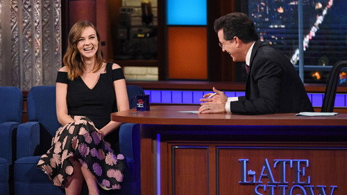 The Late Show with Stephen Colbert - S1E25: Carey Mulligan, Elvis Costello, Darlene Love