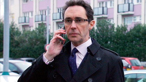 Holby City - S17E30: Homecoming