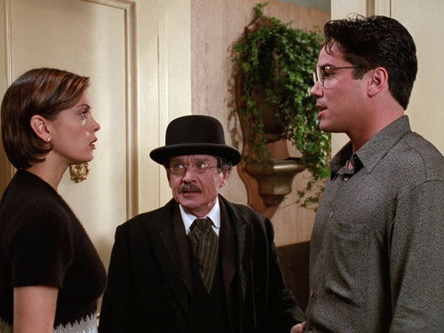 Lois & Clark: The New Adventures of Superman - S4E15: Lois and Clarks (2)