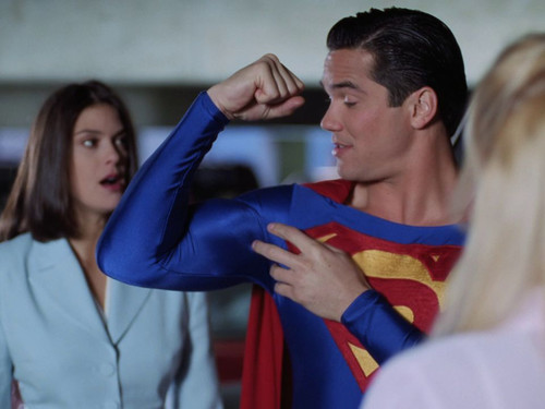 Lois & Clark: The New Adventures of Superman - S2E20: Individual Responsibility