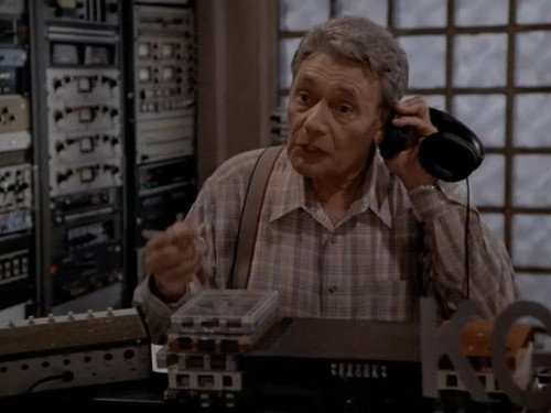Murder, She Wrote - S9E14: Killer Radio