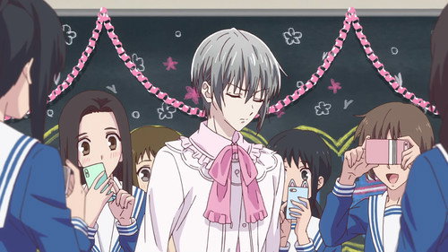 Fruits Basket - S1E6: Perhaps We Should Invite Ourselves Over