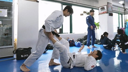 Home Alone - S1E488: Full of Passion (A Day With Lee You-jin)