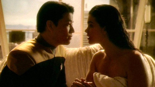 Star Trek: Voyager - S2E5: Non Sequitur