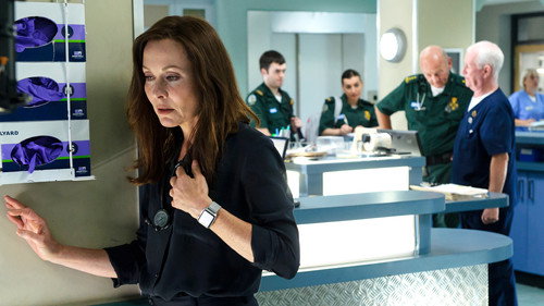 Casualty - S32E6: Addicted to Love