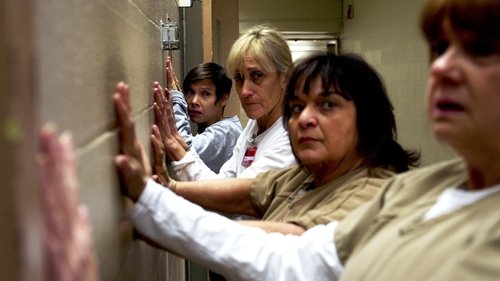 Orange Is the New Black - S5E13: Storm-y Weather