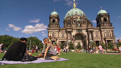Project Runway - S11E12: Europe, Here We Come