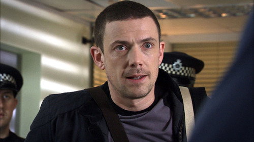 Holby City - S17E22: Blindside