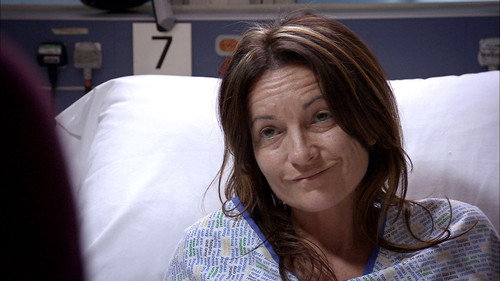 Holby City - S15E14: Push the Button (1)