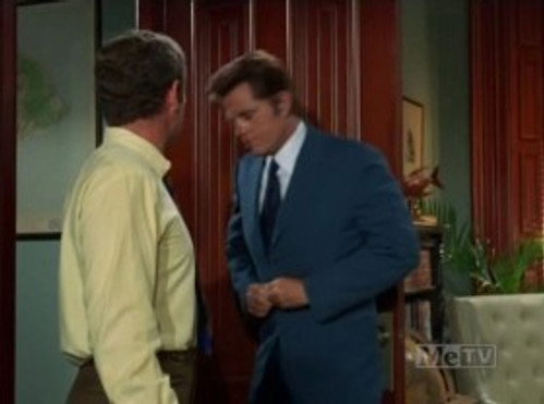 Hawaii Five-O - S3E5: The Guarnerius Caper