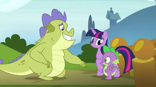 My Little Pony: Friendship Is Magic - S8E24: Father Knows Beast