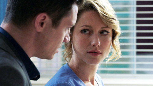 Holby City - S17E51: Cover Story
