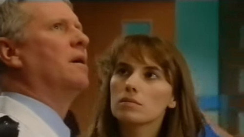 Casualty - S14E5: Crossroads
